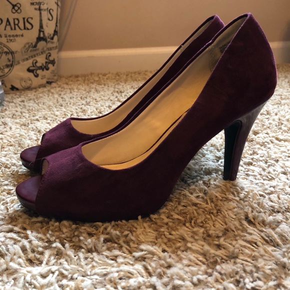 Shoes - Picture 3 of 5